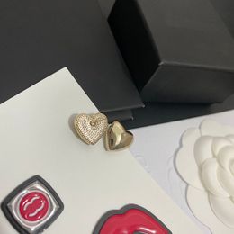 Luxe 18K vergulde hartvormige oorbellen ontworpen merkontwerpers specifiek voor charmante mooie meisjes hoogwaardige diamant romantische cadeau oorrang doos
