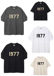 Luxe 1977 Essentiële klassieke t -shirtheren en damesbrief Drukhip hiphop mist top zomer ademende high street cotton losse tees ess 7acz