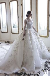 Luxe 2019 robe de bal robes de mariée perles 3D Floral Applique dentelle grande taille robes de mariée pays tribunal train robe de mariée