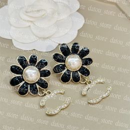 Luxe 23 Designer Ear Studs Bijoux Filles Boucle d'oreille Femme Mode Boucle d'oreille Fête de mariage Unghie Delle Orecchie Émail Perle Boucles d'oreilles Classiques