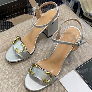 Luxe 70 mm hoge hak sandalen ontwerper dames lederen midden hakken sandaal enkel buckle rubber zool muilezels 5 cm 10 cm hakken strand sexy luxe trouwschoenen