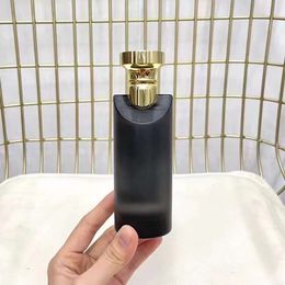 L'emballage exquis durable pour hommes et femmes de parfum transparent de luxe 75ML est très approprié, une variété d'options de style, la personnalisation du support