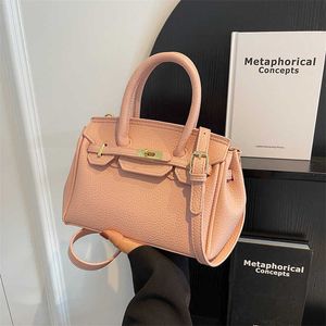 Luxury A Birkns Handheld Womens Bag 2024 Nouvelle mode One épaule Commuter polyvalent Sac à bandoulière Single High End