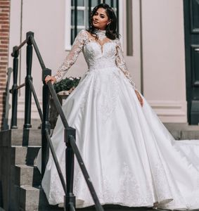 Luxe A-lijn trouwjurken Arabische Dubai Satijnen bruidsjurken Classic High Neck Lange mouwen Lace Appliques Beading Chapel Church Vestido de Novia 2022