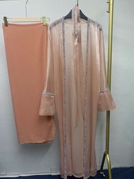 Luxe abaya's ingesteld voor vrouwen tweedelige zonder binnenjurken Dubai Robe met hijab beading riem 2024 Design Kaftan moslimset 240422