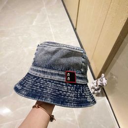 Luxe Accessoires Jeans Ontwerper Brede Rand Hoeden Muts Emmer Hoed Mannen Vrouwen Mutsen Winter Thermische Gebreide Muts Ski Merk Motorkap Gevlochten Cap