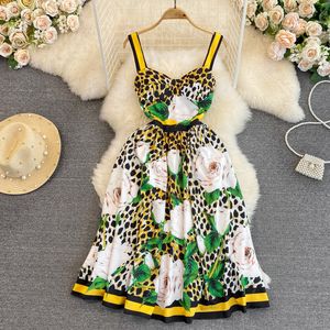 Luxe et élégant soutien-gorge suspendu robe à la mode taille mince sans manches imprimé léopard une ligne grande robe trapèze