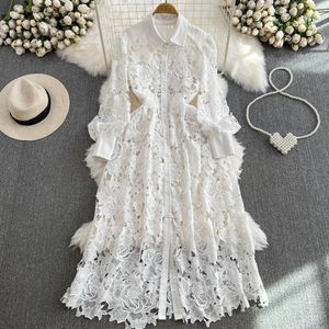 Robe chemise de Style luxueux et élégant, avec revers et taille, Slim, simple boutonnage, crochet, fleur, dentelle creuse