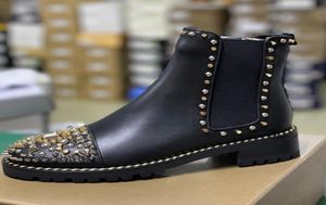 Boots de cheville de luxe Les femmes poursuivent un clou avec des pointes et des bottines en cuir plat d'hiver extérieur de créateur bottines 29760503