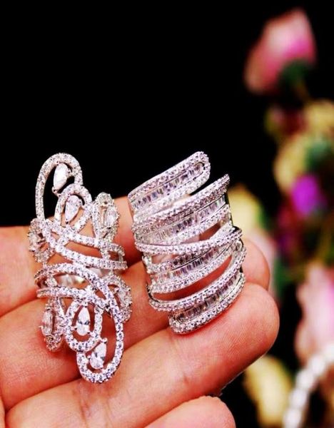 Luxury Antique Big Ring Women Men Bijoux 20CT Simulated Diamond CZ 925 Sterling Silver Engagement Band de mariage pour femmes5441292