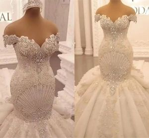 Appliques de luxe dentelle sirène robes de mariée 2024 élégant épaule cristal dos nu volants satin arabe Dubaï robes de mariée