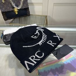 Luxe ARC Designer Dames Heren Brimless Beanie Hat Arcterxy Gedrukt Klassiek Mode Brief Veelkleurig Herfst en Winter m52p #