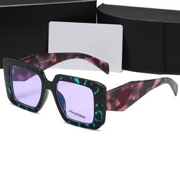Luxury AWG Sunglasses pour les femmes avec des rivets UV Protection Womens Mens Designer Vintage Square Full Crame Top Quality Va With Package 32