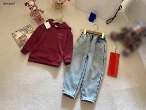 Luxe baby trainingspakken jongens herfstset designer kinderkleding maat 110-160 geborduurd logo hoodie en fluwelen voering jeans Jan20