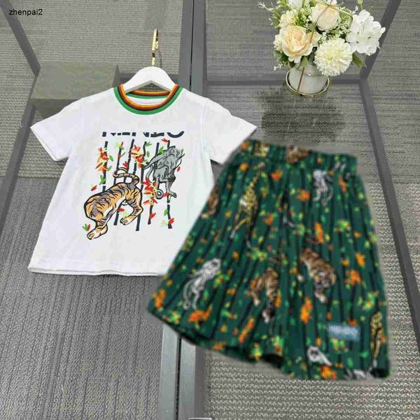 Parcours de luxe Baby Tracksuit Summer Boys Clets Kids Designer Clothes Taille 100-160 cm Tiger Pattern Print T-shirt et Shorts verts 24aPril