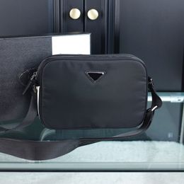 Luxe tas heren en dames Unisex schoudertas mobiele telefoon tas mode vrije tijd zwart-witte tas beroemde stijl drie-in-een nylon cameratas één schoudertas