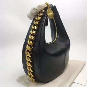 Sacs de luxe Stella Mccarey Frayme Sac à bandoulière zippé moyen Petits sacs Hobo en cuir pour femme avec sac à main Designer Black Gold Medall Purse