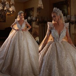 Robes de mariée de robe de bal de luxe Art déco-cou de cou brillant designer des concepteurs longs en arrière sans la robe de terrain de la cour sur mesure