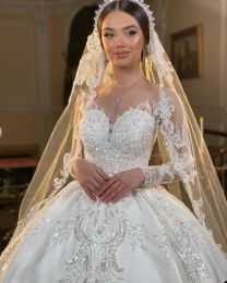 Robes de mariée de robe de bal de luxe chérie manches longues appliqués robes nuptiales en dentelle