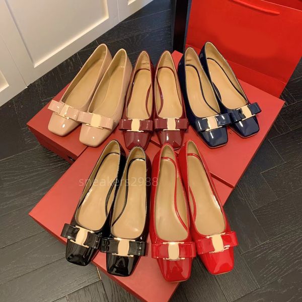 Designer de chaussures de jupe de boule de luxe Femmes diapositives jupe de balle ballet chaussures décontractées VARA sandales en cuir noir femmes arc chaussures plates talons hauts