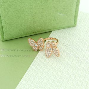Bagues de luxe en cuivre avec plaqué or 18 carats Van Clee Marque Designer Full Crystal Butterfly Charm Bague ouverte pour femmes Bijoux avec boîte cadeau de fête