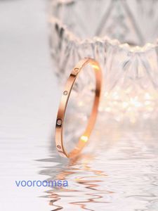 Bracelet de luxe bijoux de créateur bracelet homme haute qualité pneus de voiture lumière luxe haute qualité diamant complet femme titane acier or rose dix avec boîte d'origine