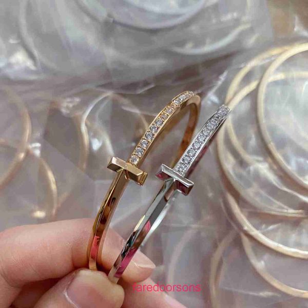 Bracelet de luxe bracelet homme bijoux de créateur de haute qualité TifannissmV T1 bracelet en or mode édition étroite en argent sterling plaqué or fa avec boîte d'origine