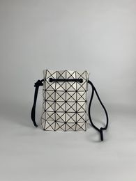 Bao bao de lujo Bolso de cubo con diseño geométrico plegado a cuadros geométricos Bolso de hombro a cuadros rómbico de diseñador Issey Miyake Bolso cruzado informal para mujer a la moda