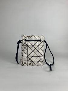 Bao bao de lujo Bolso de cubo con diseño geométrico plegado a cuadros geométricos Bolso de hombro a cuadros rómbico de diseñador Issey Miyake Bolso cruzado informal para mujer a la moda