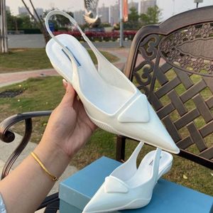 Sandales Baotou de luxe Fée Fairy Fenghou Vide Single Shoes Cat Talons pointés High Talons