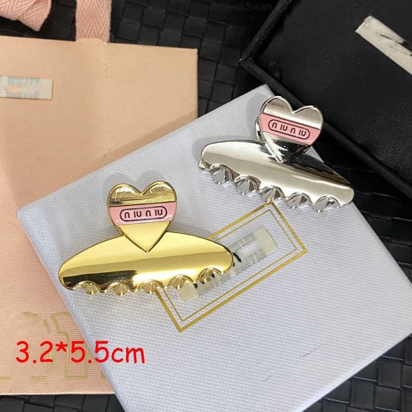 Barrettes de luxe Designer Womens Girls God Gold Silver Hairpin Brand Classic Classile Loissière Hairli Fashion Heart Letter Pink Metal Shark Hair Gpis