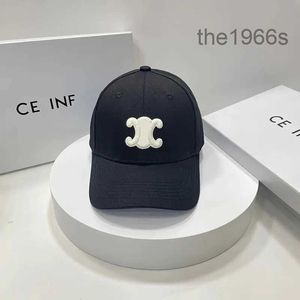 Casquette de baseball de luxe Designer Hat Caps Casquette Luxe Unisexe Solide Géométrique Imprimer Ajusté Ferme Toile Avec Hommes Sac À Poussière Snapback Mode Sunlight Man W TPJG