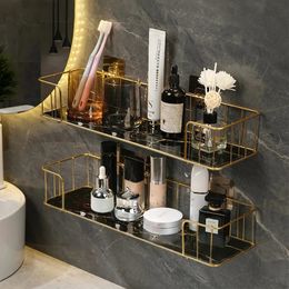 Étagère de salle de bain de luxe sans perçage, étagère murale en fer avec plaque de verre de style marbre, support de rangement de maquillage, accessoires de salle de bain 240118