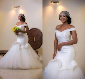 Robes de mariée trompette perlée de luxe, plus la taille de l'épaule style sirène multi-couches tulle satin robes de mariée africaines robe de mariée