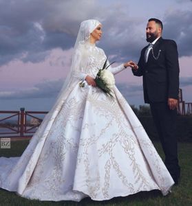 Robe de mariée musulmane de perles de luxe Dubaï Crystal arabe à manches longues satin haut couvre-couons de mariée sur mesure vestidos de novias7319002