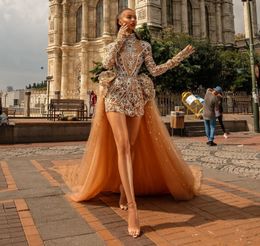 Luxe Kralen Korte Prom Dresses met Afneembare Trein 2020 Crystal High Neck Lange Mouwen Avondjurken Dubai Arabische Formele Kleding
