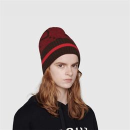 Gorros de lujo Diseñador Sombrero de punto Hombres Mujeres Moda Gorra de esquí Marca clásica Gorras de calavera Sombrero cálido Gorros de lana de invierno Gorro al aire libre Sombreros de punto