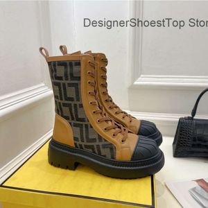 Bottes de motard en cuir noir et beige de luxe pour femmes, bottes de combat Martin avec lacets et fermeture éclair latérale, motif jacquard marron et gris, bottines à la mode