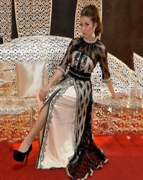 Robes de soirée caftan en dentelle noire de luxe avec demi-manches Caftan en cristal perlé fendu Dubaï Arabie voir à travers une longue robe de soirée 4209950