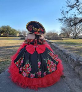 Robes de Quinceanera noires de luxe 2023 avec des fleurs chérie mexicaine Charro robe d'anniversaire Vintage Sweet 15 robe Corset Prom XV Debutante Vestidos 15 ans