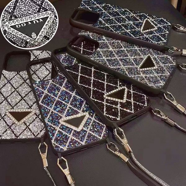 Étui de téléphone de luxe Bling Glitter Diamond pour iPhone 15 Pro Max Case Apple iPhone 14 Pro Max 13 12 11 Cases Sparkling Triangle P Women Handbag Case Designer Phonecase