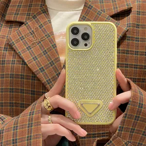 Luxe Bling Glitter Téléphone Cas Pour iPhone 14 Pro Max Cas Créateur De Mode Strass Diamant Femmes Couverture Arrière i 13 Promax 12 11 Triangle P tr