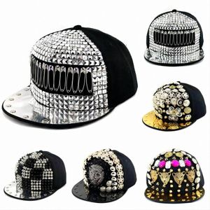 Boutique de luxe casquettes Casquette de baseball Hip Hop femmes Rivet en métal exagéré hip-hop Casual Vintage mode Squelette diamant chapeau Hommes Style de mode décontracté g v11o #