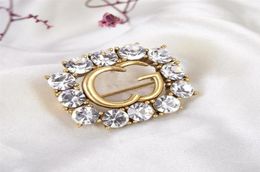 Luxe boetiek diamanten broche mode -accessoires perfecte soorten kostuums antiglare buckle sieraden taille high 264m9305652