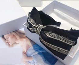 Bandeaux à nœud de luxe bandes de cheveux avec lettre Bandanas pour femmes bandeau de créateur de haute qualité serre-tête Bandana cadeau livraison directe