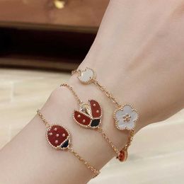 Bracelet de luxe conçu pour les personnes bracelet de ladybug sept étoiles femelles femelles Natural avec Vnain commun