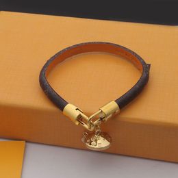 Bracelet de luxe bracelet de créateur pour femmes bracelets en cuir simples femme bijoux pour femmes bracelet à breloques bracelet marque bijoux avec pendentif cadeau de noël