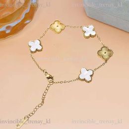 Bracelet de luxe Vanclef Bracelet Four Leaft Lakery pour femmes bracelets Charm Designer 4 Gift Silver Gold Woman Flower Chains 445