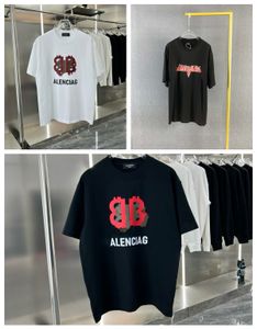 Brand de luxe 2024 Designer Tees T-t-t-shirt t-shirt homme tshirts avec des lettres imprimées manches courtes sur les chemises d'été