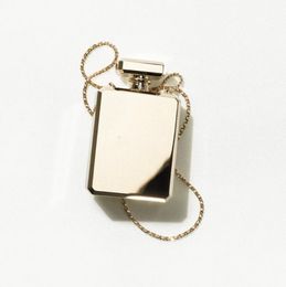 Marque de luxe C Sacs de soirée Fashion Metal Perfume Box Sac en cuir réel avec boîte cadeau 16 9 35 cm1809436